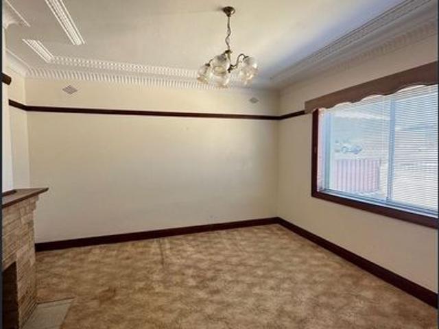 House for rent in Wollongong West, New South Wales