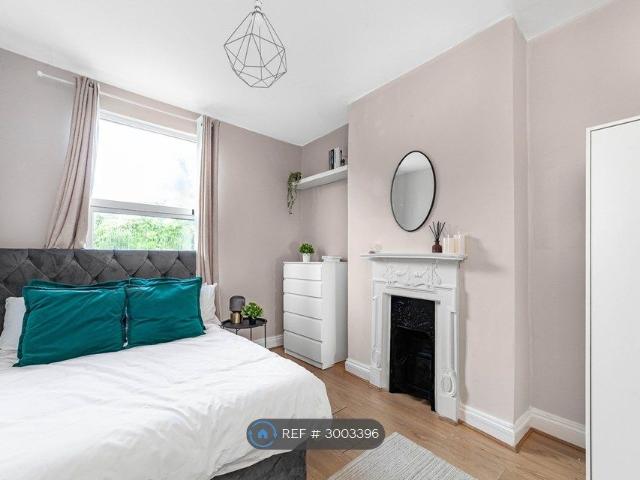 Room for rent in Shepherd's Bush, Greater London