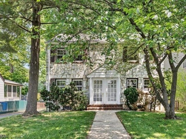 Condo for sale in Cranford, New Jersey