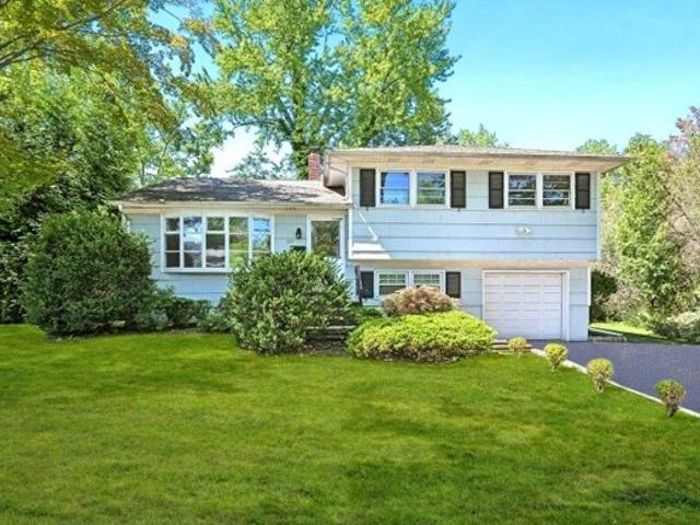 House for sale in Cranford, New Jersey
