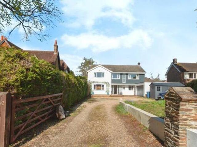 House for sale in Fleet, Hart
