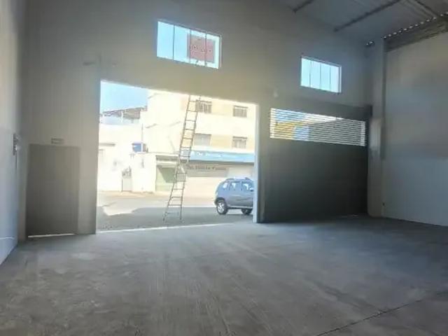 Galpão aluguel em Nossa Senhora de Lourdes, Juiz de Fora
