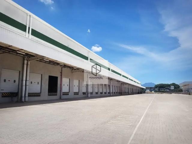 Galpão aluguel em Parque Colúmbia, Rio de Janeiro