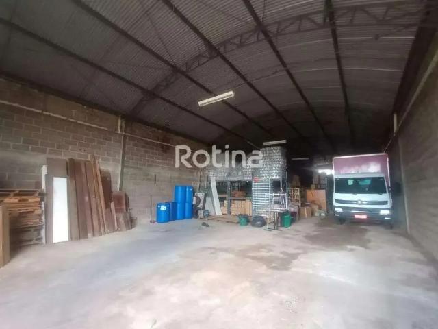 Galpão aluguel em Região Geográfica Imediata de Uberlândia, Oliveira Fortes