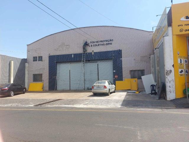 Galpão aluguel em Setor Central, Uberlândia