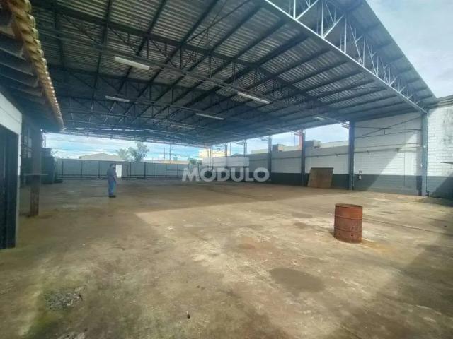 Galpão aluguel em Região Geográfica Imediata de Uberlândia, Oliveira Fortes