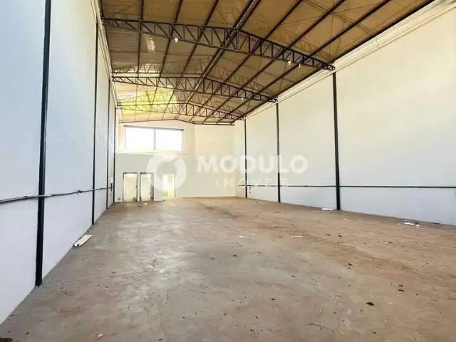 Galpão aluguel em Região Geográfica Imediata de Uberlândia, Oliveira Fortes
