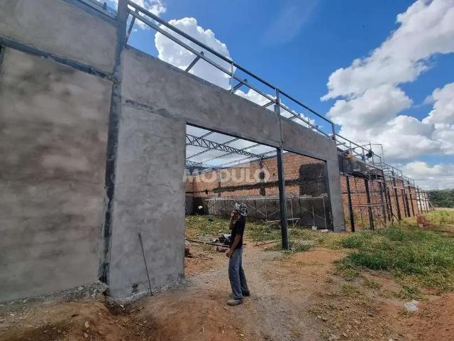Galpão aluguel em Região Geográfica Imediata de Uberlândia, Oliveira Fortes