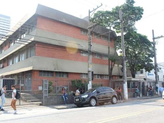 Galpão venda em Barra Funda, São Paulo