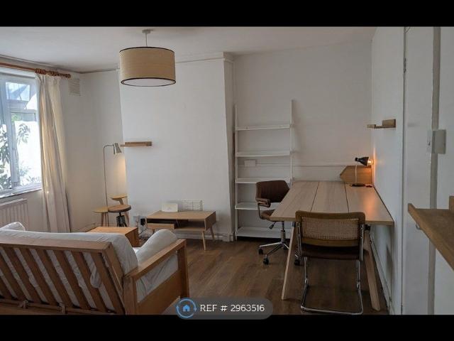 Studio for rent in Greater London