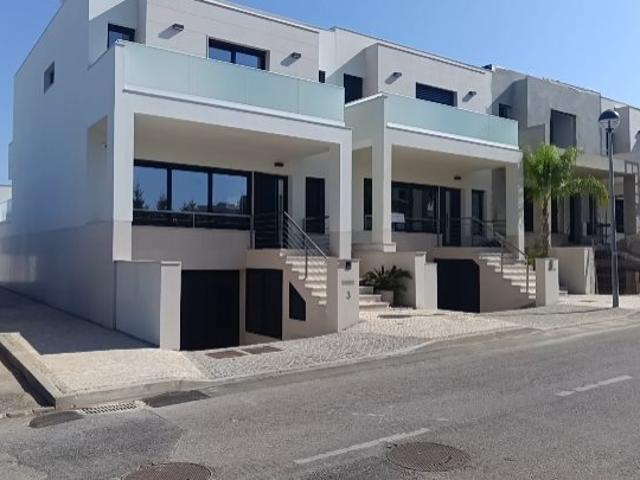 Vivenda venda em Gambelas, Faro