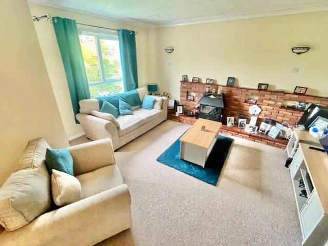Apartment for rent in Old Lakenham, East Bank