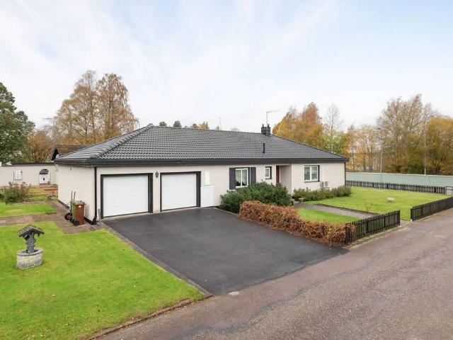 Villa till salu i Kumla, Örebro