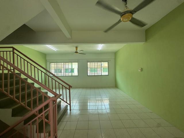 Townhouse for rent in Kota Kinabalu, Bahagian Pantai Barat