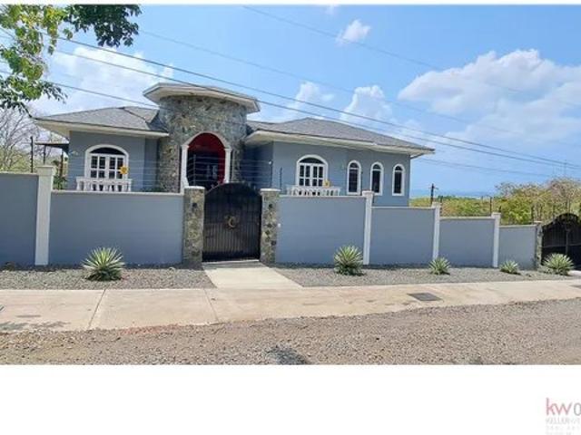 Casa venta en Majagual, Baco