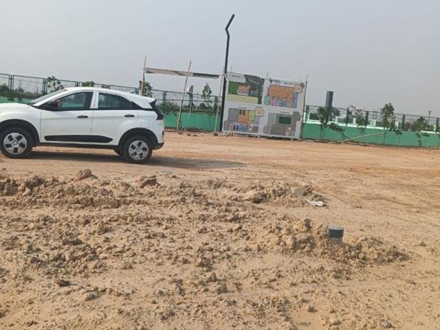 Commercial for sale in Hariana