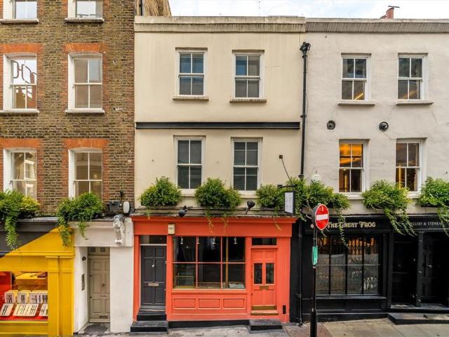 Apartment for rent in Soho, Greater London