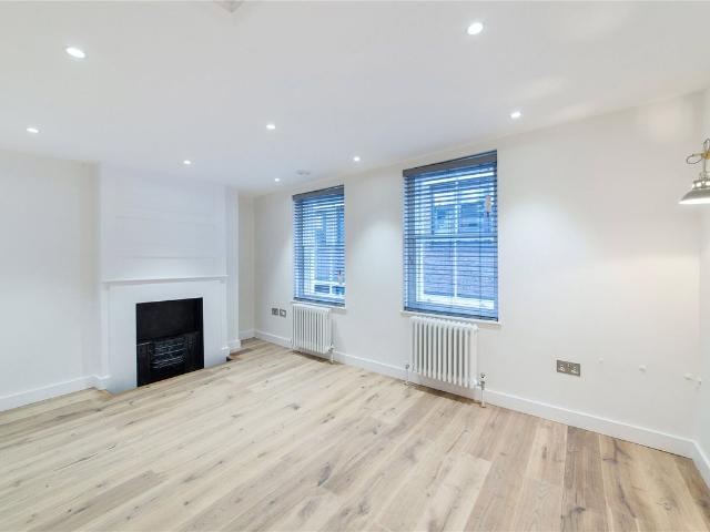 Apartment for rent in Soho, Greater London