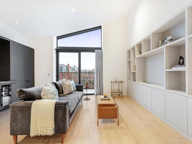 Apartment for rent in Soho, Greater London