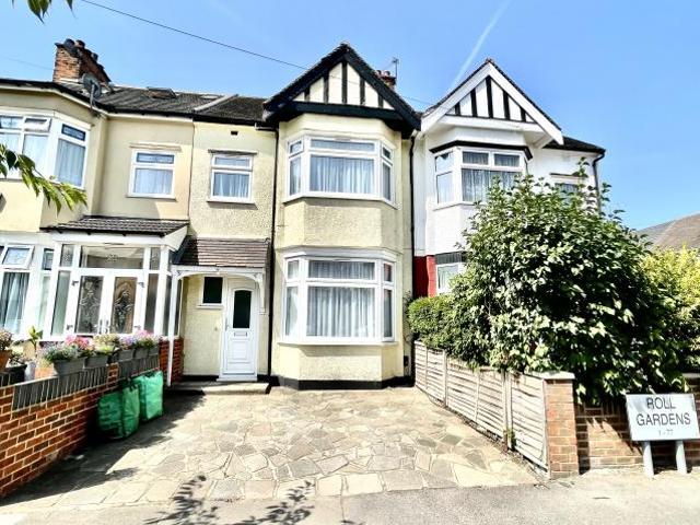 House for rent in Gants Hill, Greater London