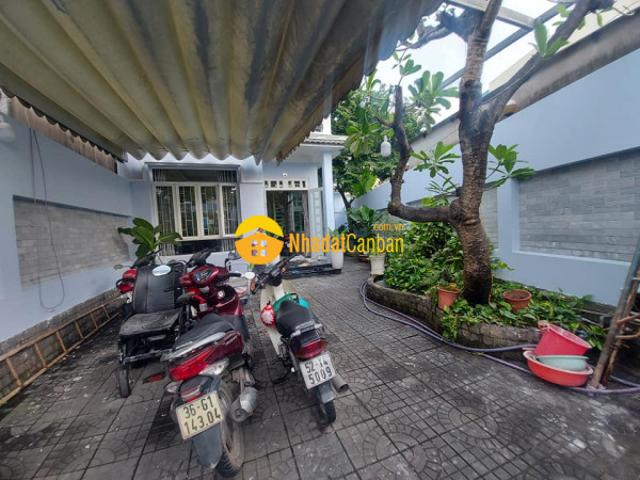 Nhà mặt phố bán