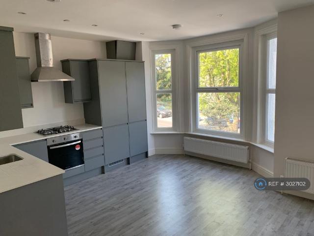 Apartment for rent in London Borough of Merton, Greater London