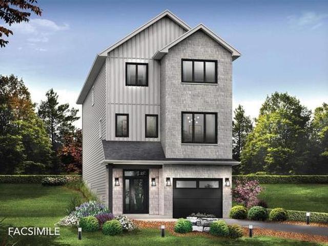 House for sale in Brookline Park, Bedford