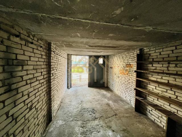 Garaż na sprzedaż w Warszawa, Mazowieckie