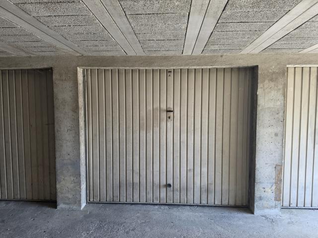 Garage vente à Annecy, Poisy