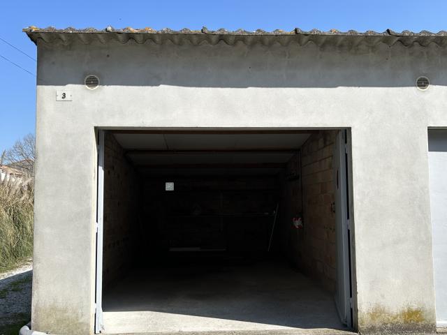 Garage vente à Carcassonne, Bram