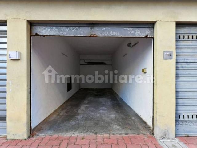 Box in vendita a Gela, Sicilia
