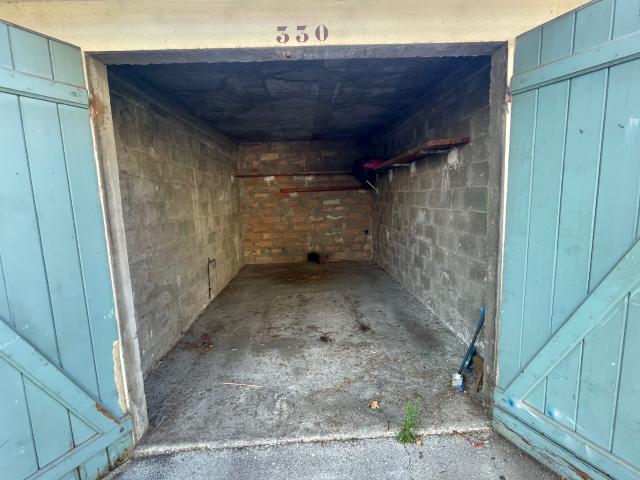 Garage vente à Arrondissement de Toulon, Toulon