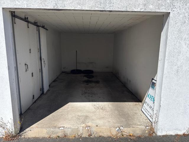 Garage vente à Les Sables-d'Olonne, Saint-jean-de-monts