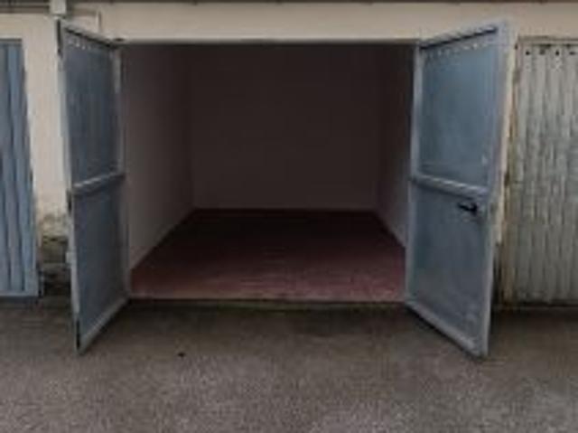 Box in affitto a Sesto Fiorentino, Toscana