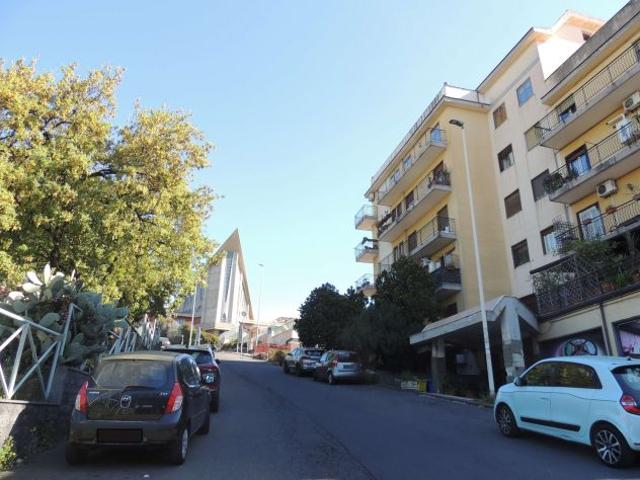Capannone in vendita a San Paolo, Gravina Di Catania