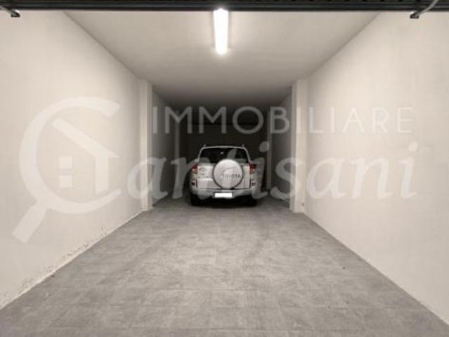 Box in affitto a Quartiere 5, Firenze