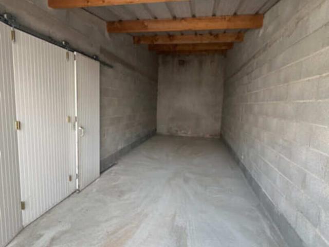 Garage location à Quimper, Bretagne