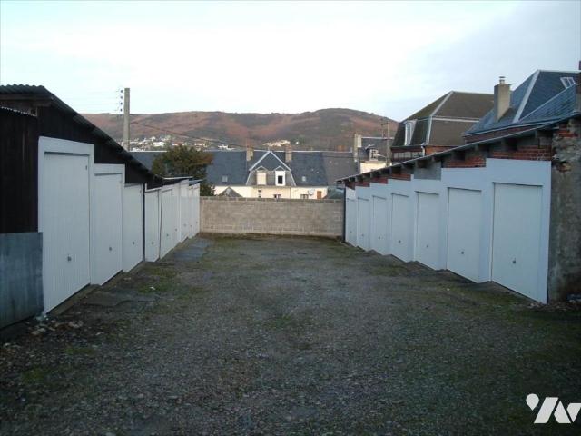 Garage location à Coutances, Lessay