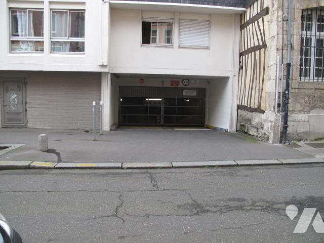 Garage location à Coutances, Lessay
