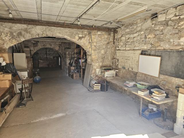 Garage vente à Aix-en-Provence, Eguilles