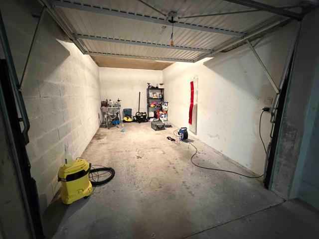 Garage vente à Saint-Julien-en-Genevois, Gaillard