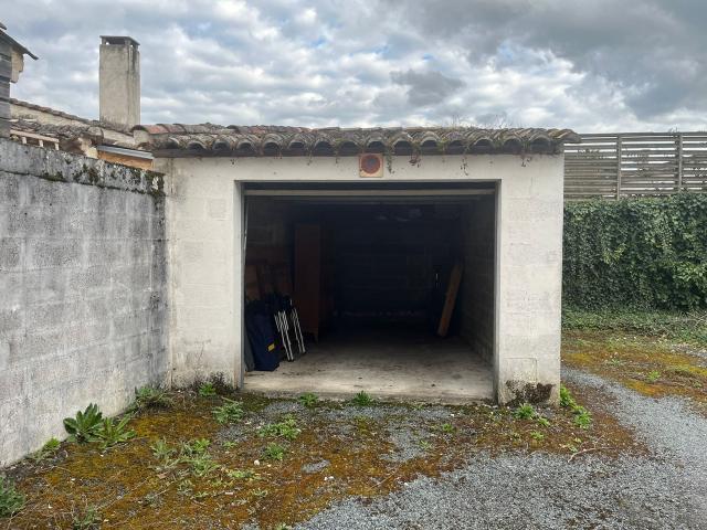 Garage vente à Villeneuve-sur-lot, Saint-Cyr