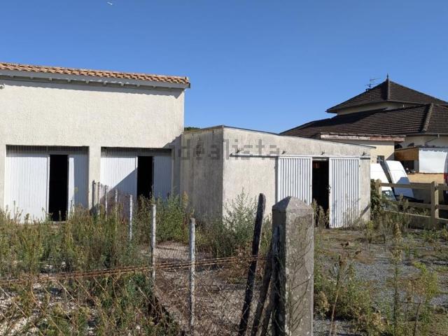 Garage vente à Ambarès-et-Lagrave, Gironde