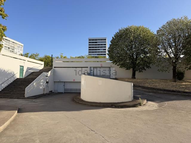 Garage vente à Hauts de Saint-Aubin, Angers
