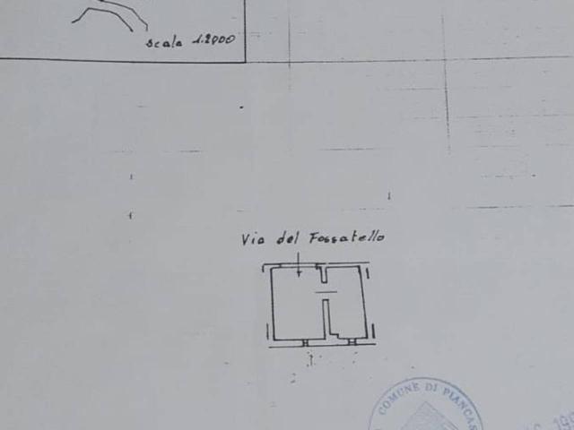 Box in vendita a Piancastagnaio, Toscana