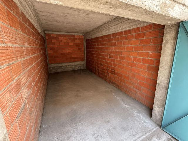 Garage vente à Bagneux, Hauts-de-Seine