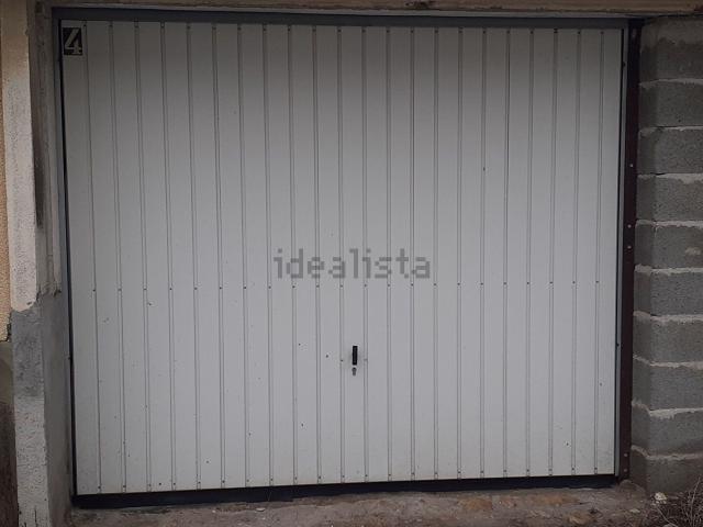 Garage vente à Clefs, Baugé-en-Anjou