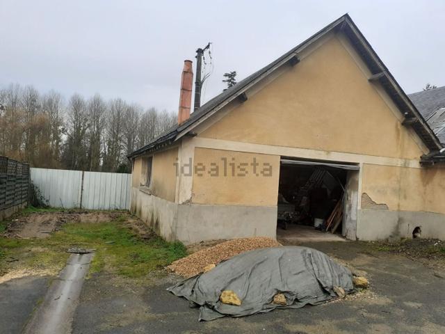 Garage vente à Clefs, Baugé-en-Anjou