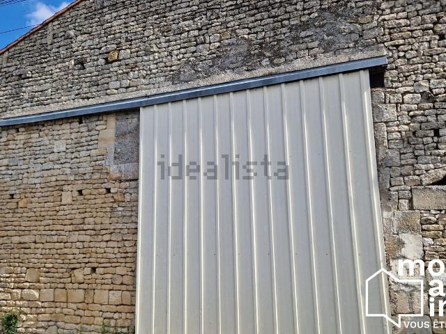 Garage vente à Sainte-Christine, Benet
