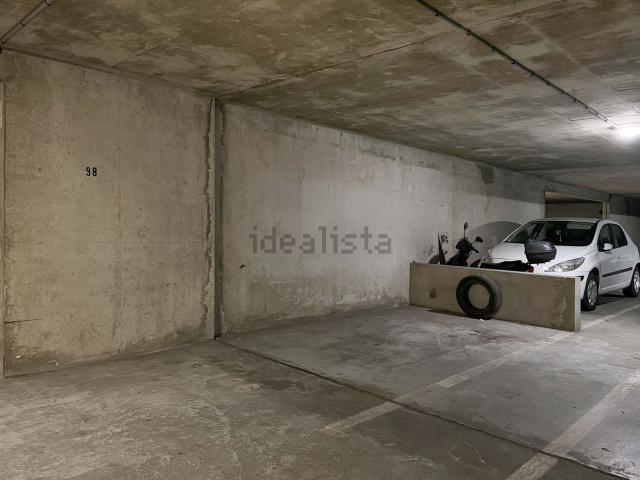 Garage vente à Bordeaux, Port de la Lune, Bordeaux